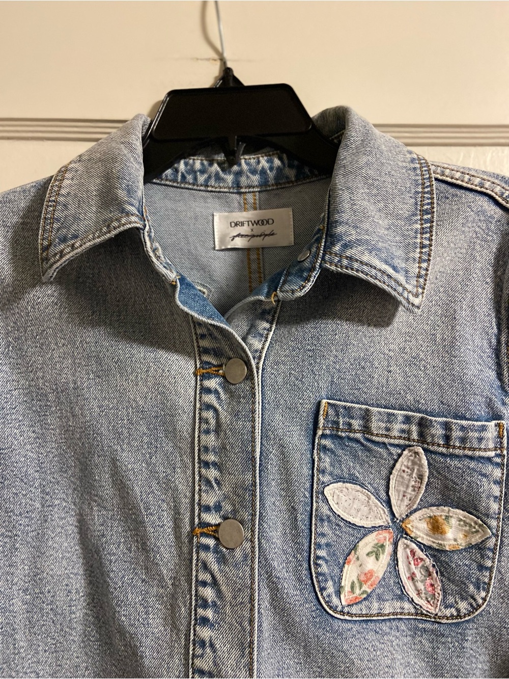 Free People x Driftwood Denim Shabby Chic Jacket Floral Patchwork Rustic Boho S - Picture 4 of 16